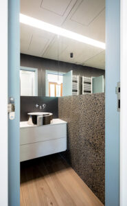 il bagno della zona giorno