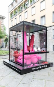 L’istallazione di Diego Dalla Palma in Piazzetta Brera