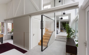 Recupero e ampliamento di una villa a Ginevra design by 23bassi