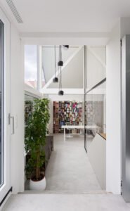 Recupero e ampliamento di una villa a Ginevra design by 23bassi