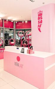 Veralab Pop up store Napoli Centrale