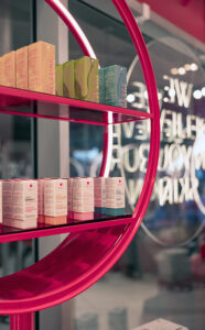 Veralab Pop up store Napoli Centrale