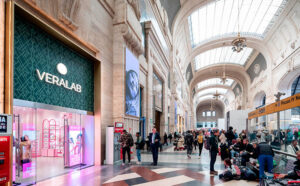 Il nuovo permanent store di Veralab e Overskin in Stazione Centrale a Milano