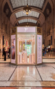 Il nuovo pop up store di Yepoda in Stazione Centrale a Milano progettato da 23bassi
