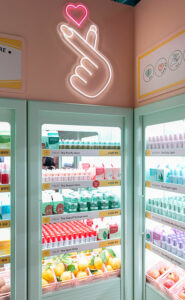 un minimarket coreano di skincare firmato 23Bassi tra neon, pop design e K-beauty da provare!