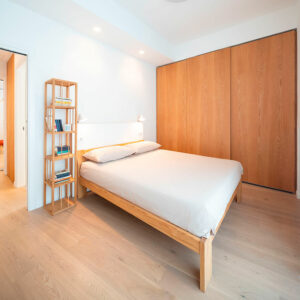 Casa Wabi Sabi: un piccolo appartamento a Milano dal design essenziale